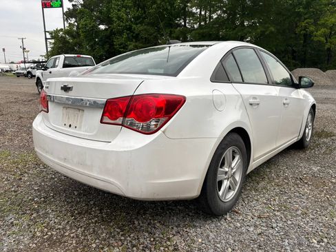 Used 2015 Chevrolet Cruze LS FWD image 9