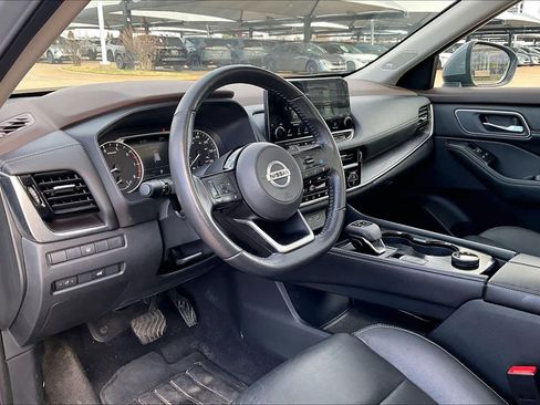 Used 2021 Nissan Rogue SL w/ Premium Package image 16