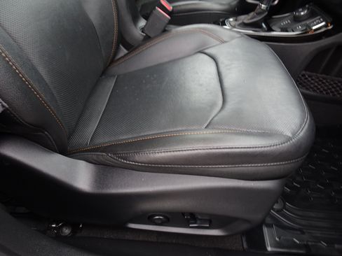 Used 2021 Jeep Compass Limited w/ Sun and Sound Group AWD/4WD image 24