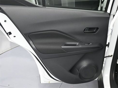 Used 2025 Nissan Kicks Play S image 14