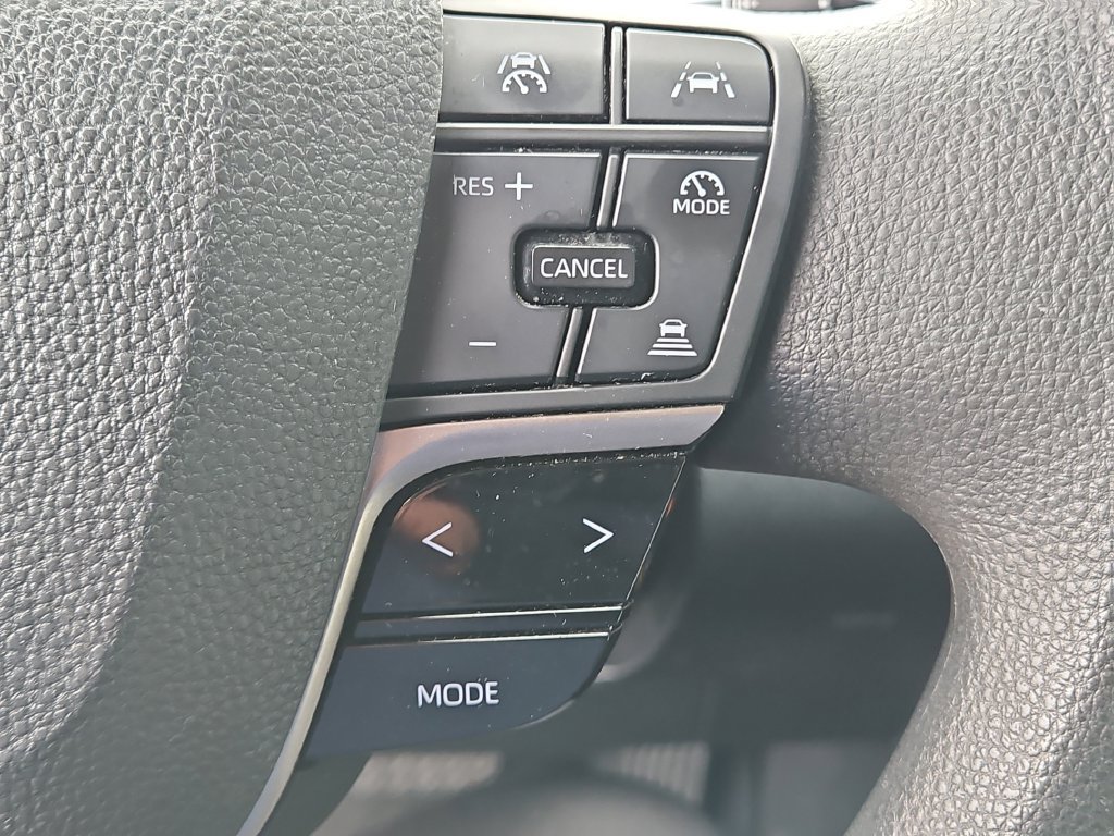 Used 2025 Toyota Camry LE FWD image 27