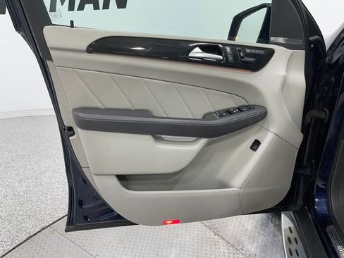 Used 2016 Mercedes-Benz GL 450 4MATIC image 16