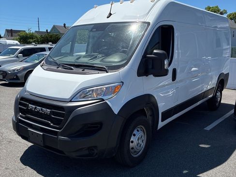 Used 2023 RAM ProMaster 2500 FWD image 2