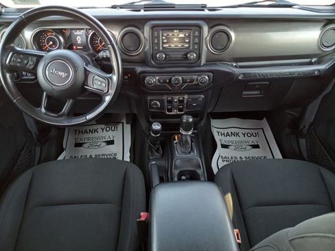 Used 2019 Jeep Wrangler Unlimited Sport S image 14