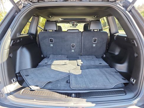 Certified 2025 Jeep Grand Cherokee Altitude image 32