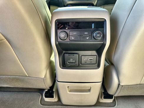 Certified 2023 GMC Acadia Denali w/ Denali Ultimate Package image 22