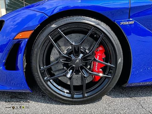 Used 2026 McLaren 750S Spider RWD image 9