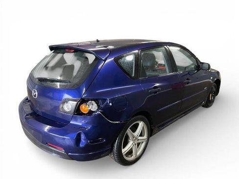 Used 2004 MAZDA MAZDA3 s w/ Moonroof & 6-CD Pkg image 5