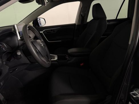 Used 2025 Toyota RAV4 LE AWD/4WD image 20