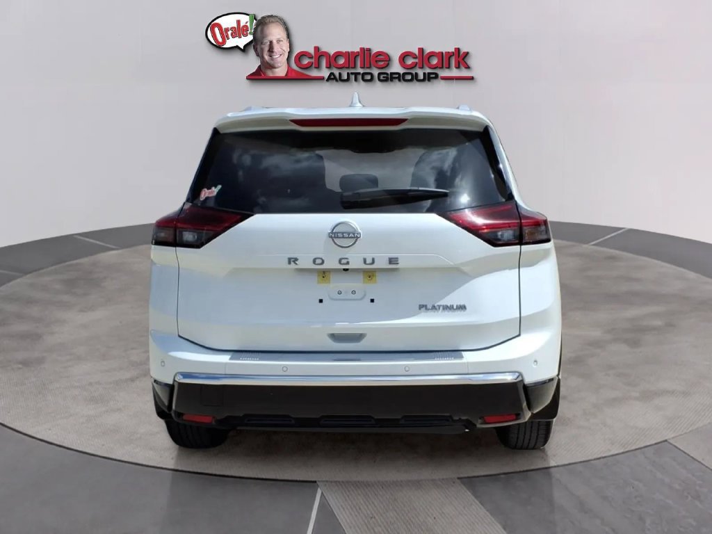 Certified 2025 Nissan Rogue Platinum FWD image 4