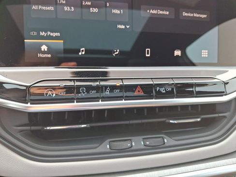 New 2025 Jeep Compass Limited w/ Sun & Sound Group image 19