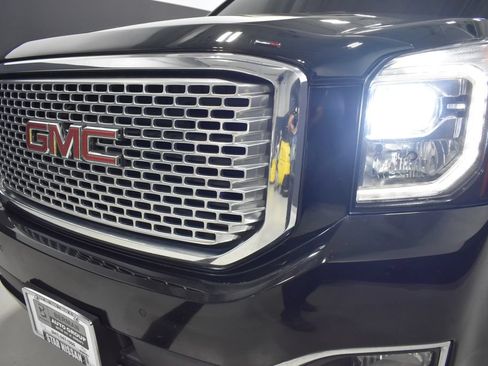 Used 2017 GMC Yukon XL Denali w/ Open Road Package AWD/4WD image 11