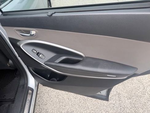 Used 2018 Hyundai Santa Fe Limited image 42