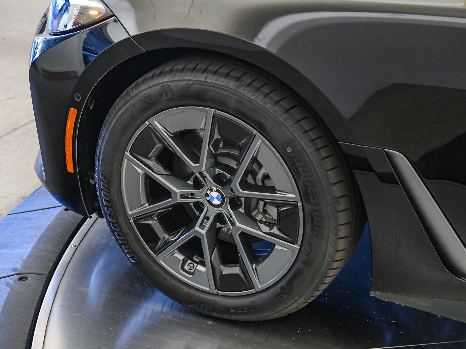 Used 2026 BMW i4 eDrive40 w/ Premium Package RWD image 10
