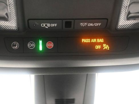 Used 2023 Chevrolet Traverse LT image 26