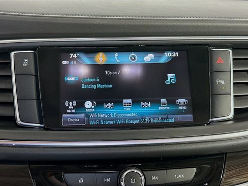 Used 2018 Buick Enclave Essence FWD image 14