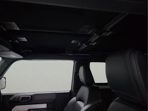 Used 2024 Ford Bronco Black Diamond image 11