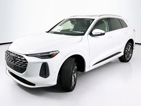 Used 2025 Audi Q5 Premium Plus AWD/4WD image 1