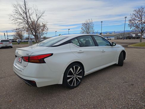 Used 2022 Nissan Altima 2.0 SR image 3
