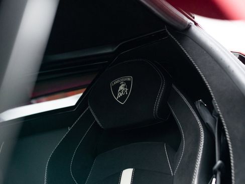 Used 2021 Lamborghini Aventador SVJ AWD/4WD image 51