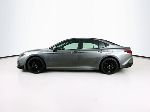 Used 2026 Toyota Camry SE w/ Convenience Package FWD image 4