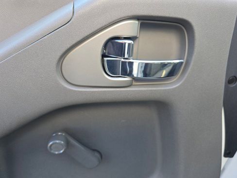 Used 2021 Nissan Frontier S image 24