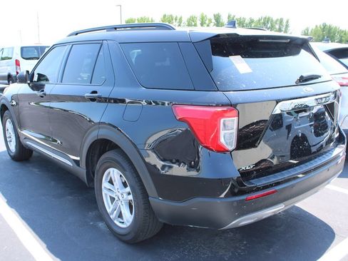 Used 2024 Ford Explorer XLT w/ Equipment Group 202A AWD/4WD image 6