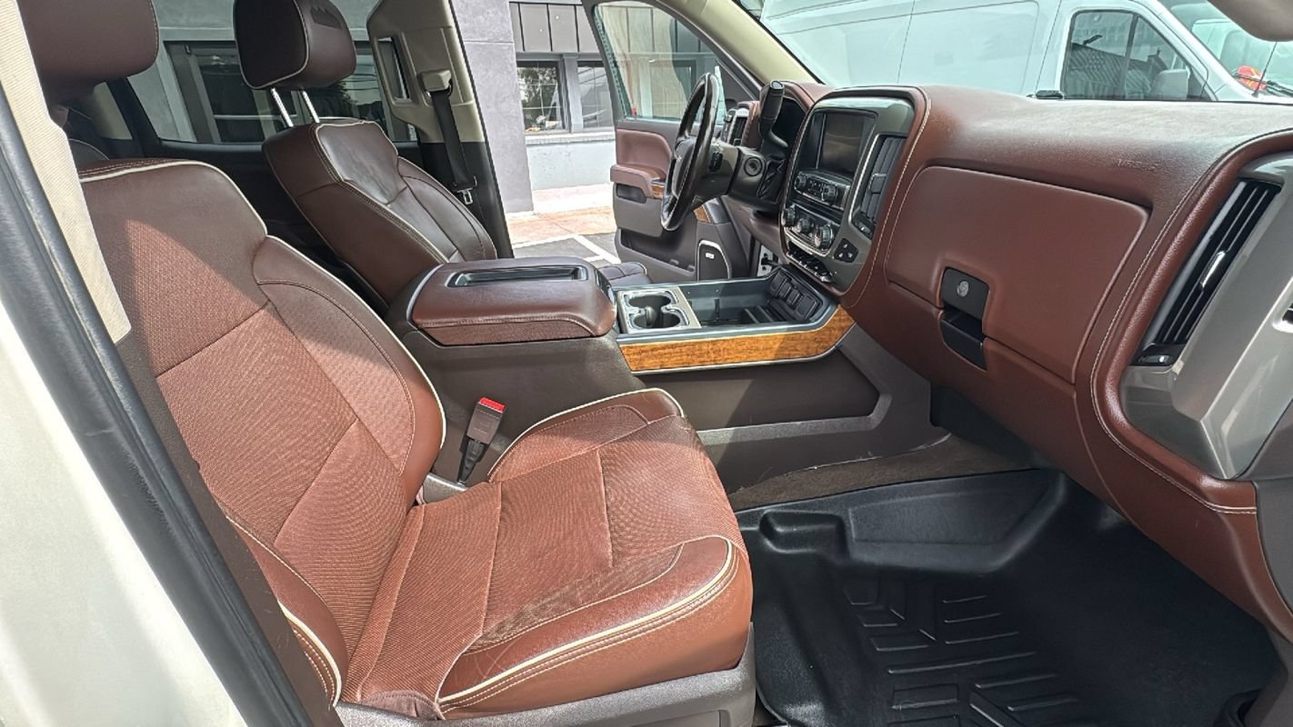 Used 2014 Chevrolet Silverado 1500 High Country w/ High Country Premium Package AWD/4WD image 18