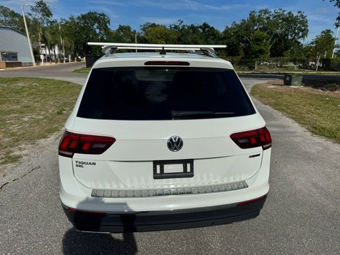 Used 2019 Volkswagen Tiguan SEL Premium image 11