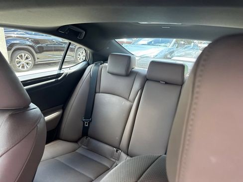 Used 2022 Lexus ES 300h w/ Premium Package FWD image 29