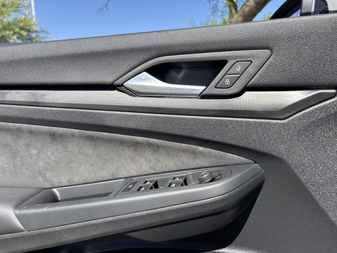 Used 2024 Volkswagen GTI SE w/ MDO Package image 20