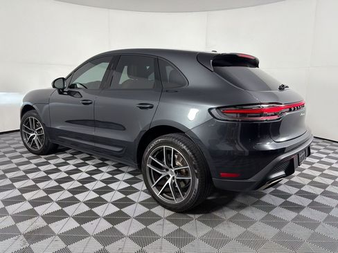 Certified 2026 Porsche Macan AWD/4WD image 3