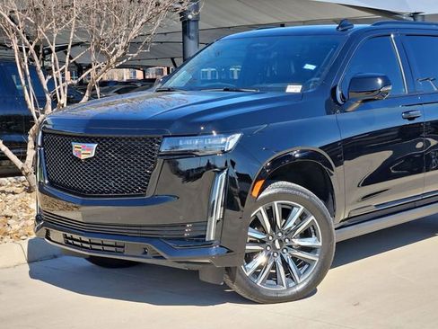 Certified 2024 Cadillac Escalade Sport Platinum image 6