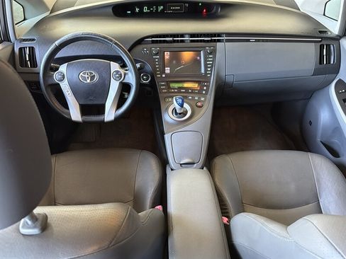 Used 2011 Toyota Prius Four w/ Solar Roof Pkg FWD image 12