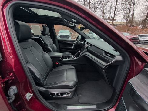 Certified 2021 Jeep Grand Cherokee L Overland w/ Luxury Tech Group IV image 17