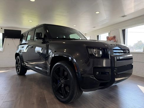 Used 2024 Land Rover Defender 110 X-Dynamic SE image 5