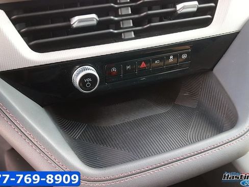 Certified 2025 Ford Explorer Active RWD image 31