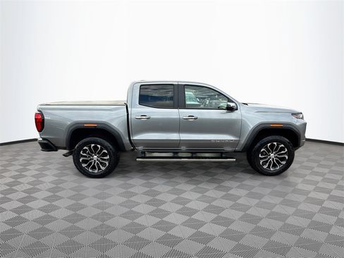 Used 2023 GMC Canyon Denali image 5