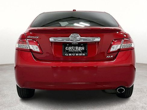 Used 2011 Toyota Camry XLE w/ XLE Extra-Value Pkg #2 image 6