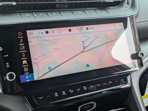 New 2026 Jeep Grand Cherokee Altitude image 20