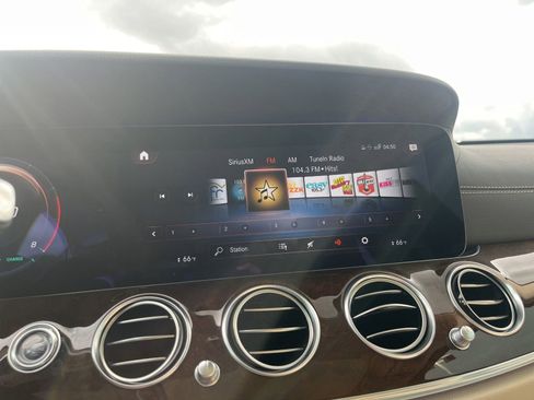 Used 2021 Mercedes-Benz E 450 4MATIC Sedan image 23