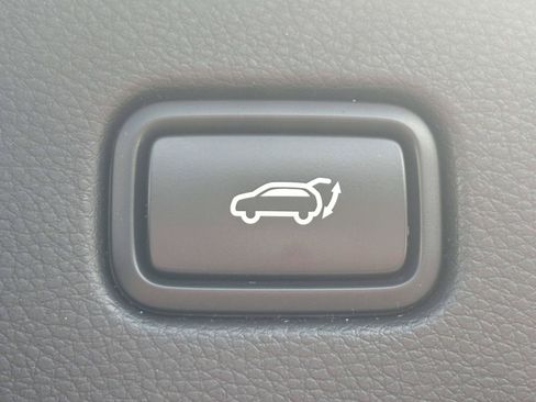 Used 2024 Kia Seltos SX w/ SX Sunroof Package AWD/4WD image 9