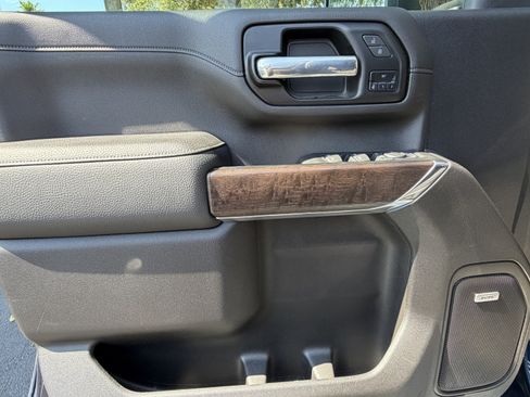 Used 2022 GMC Sierra 3500 Denali AWD/4WD image 11