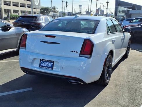 Used 2022 Chrysler 300 S image 4