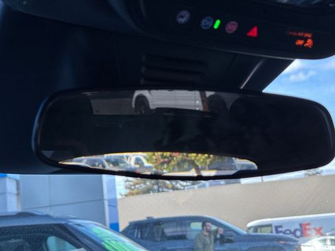 Used 2026 Chevrolet Equinox EV LT image 25