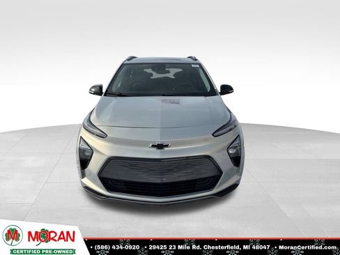 Used 2022 Chevrolet Bolt EUV LT w/ Comfort Package image 8