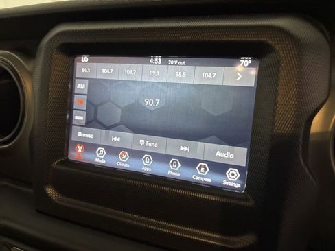 Used 2019 Jeep Wrangler Sport S image 10