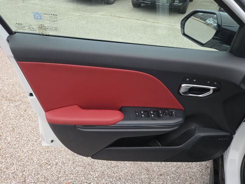 New 2025 Kia K4 GT-Line image 5