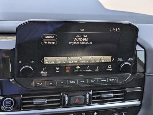 Used 2024 Nissan Pathfinder SL FWD image 24