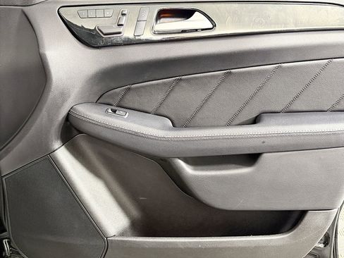 Used 2016 Mercedes-Benz GL 450 4MATIC image 45